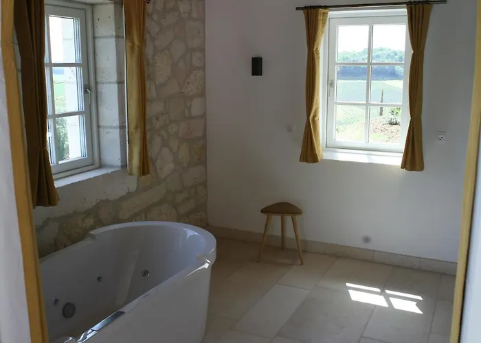 Hotel Chateau Lecusse - La Grande Roche - Hotel, Spa, Boutique & Restaurant