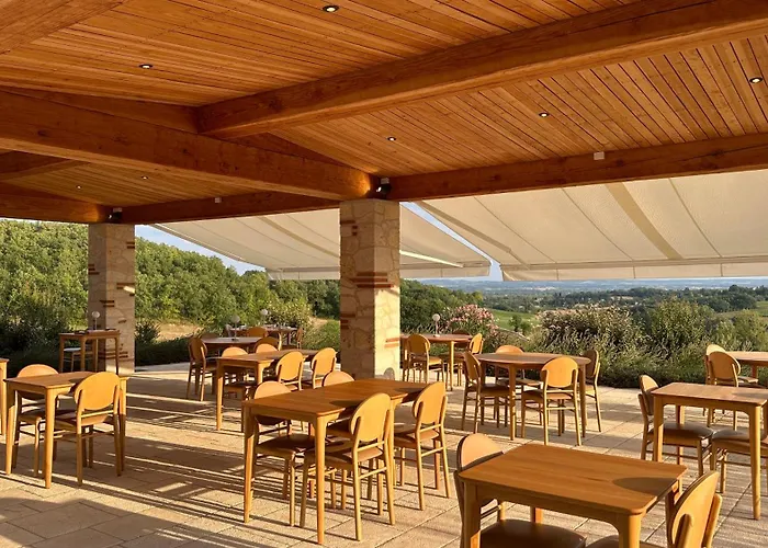 Chateau Lecusse - La Grande Roche - Hotel, Spa, Boutique & Restaurant 5*