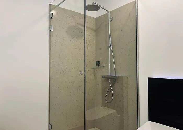 Chateau Lecusse - La Grande Roche - Hotel, Spa, Boutique & Restaurant Hotel Broze