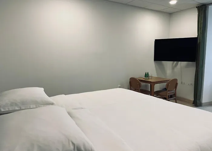 Chateau Lecusse - La Grande Roche - Hotel, Spa, Boutique & Restaurant 5*