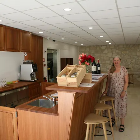 Chateau Lecusse - La Grande Roche - Hotel, Spa, Boutique & Restaurant Broze