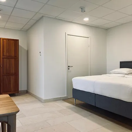 Chateau Lecusse - La Grande Roche - Hotel, Spa, Boutique & Restaurant