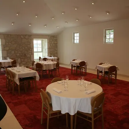 Chateau Lecusse - La Grande Roche - Hotel, Spa, Boutique & Restaurant Отель