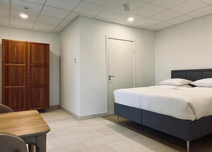 Chateau Lecusse - La Grande Roche - Hotel, Spa, Boutique & Restaurant